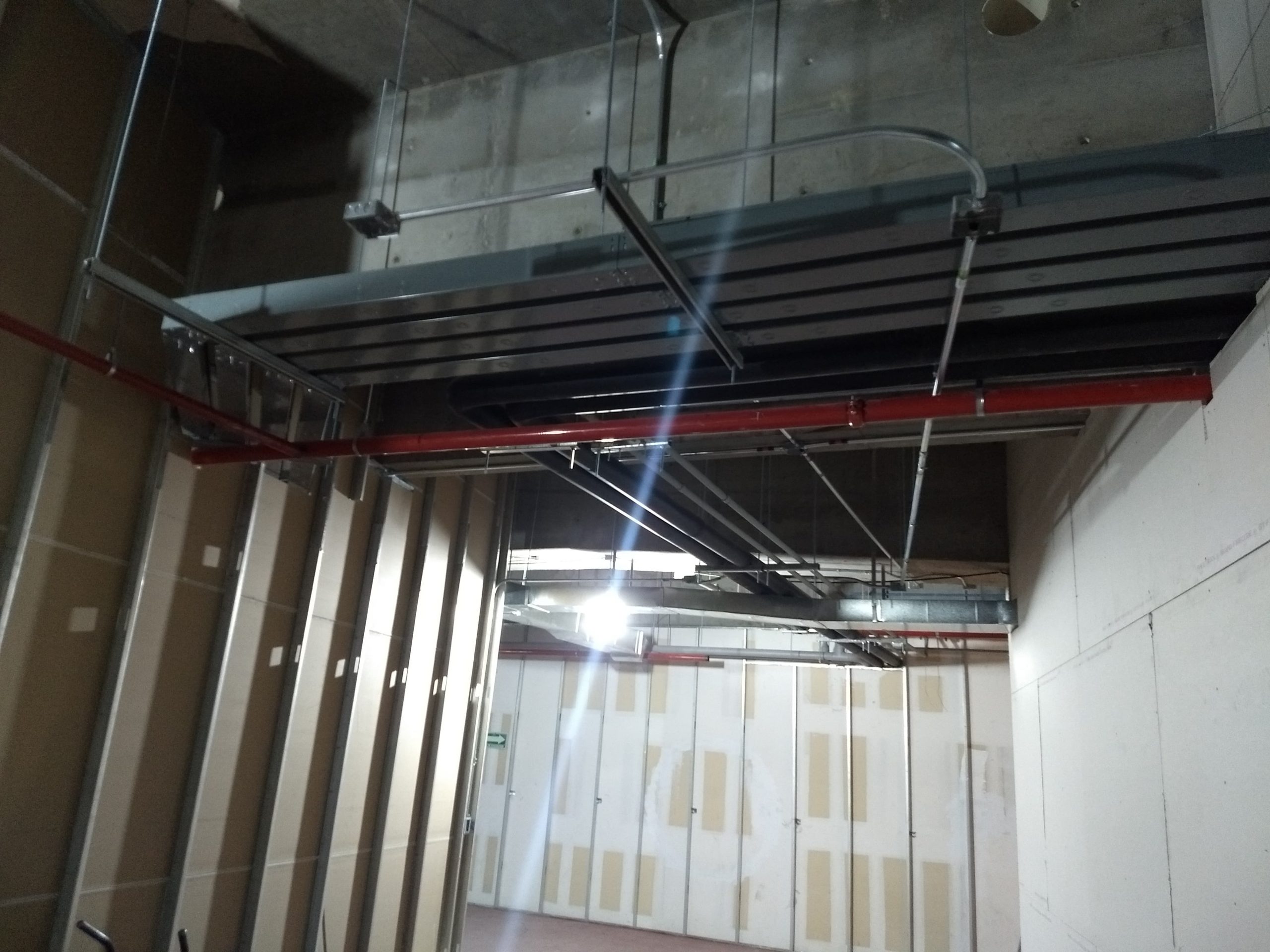 canalizaciones vacías destinadas al sistema de voz y datos