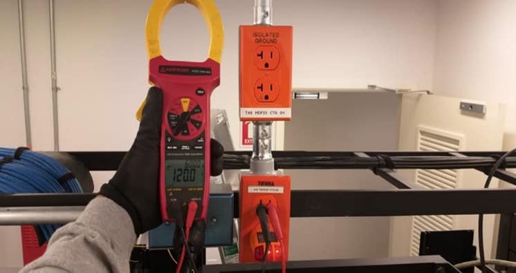 Instalación de Contactos Regulados